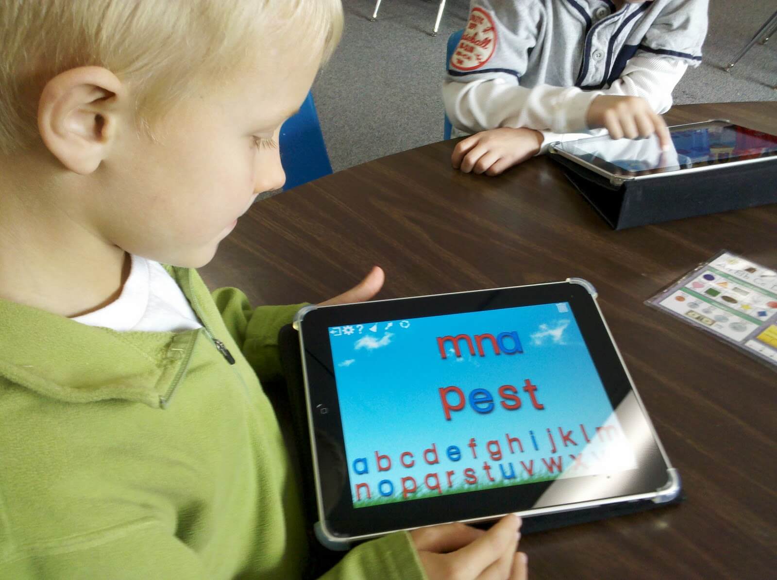 spelling writing technology in kindergarten